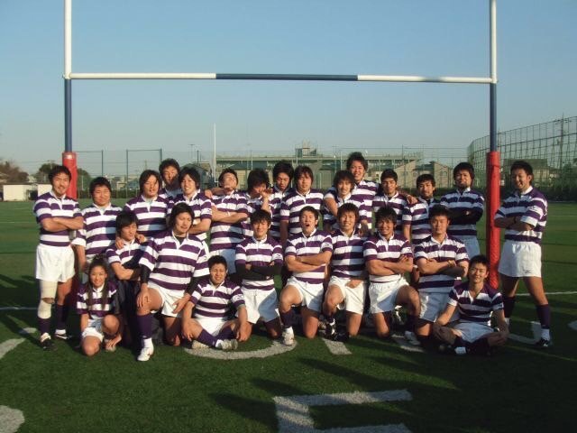 明治大学ラグビー部。左下が佐藤さん