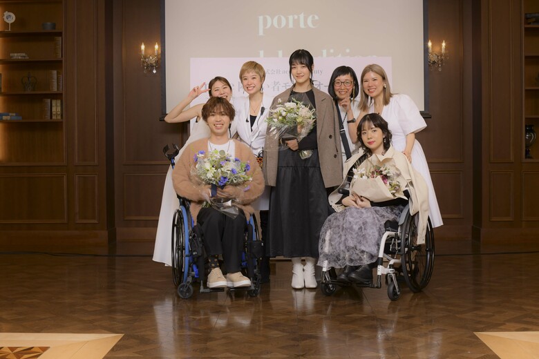 合格者とスタッフ