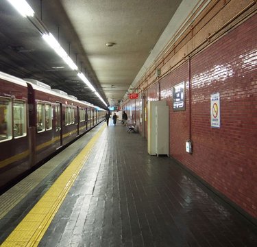 景色の見えない地下鉄＆地下駅での退屈しない遊び方