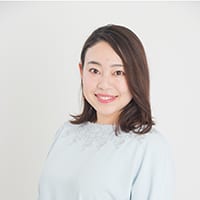 前職の営業経験を活かし渉外営業として入社。オペレーション企画運営、新規事業開発・マネジメント、マーケティングなどを経験後、2017年の株式公開を機に広報を担当。現在はホールディングスの経営企画室・コーポレートコミュニケーショングループに属し、全12社の事業会社からなる「ツナググループ」全体の社外広報・IR活動に従事。多くの人にとって必要不可欠な『採用市場におけるインフラ企業』となることを目指し邁進中。