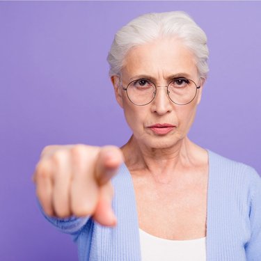 痛快すぎ!! 不倫した夫に姑が課したお仕置きが…まさかの「御百度参り」