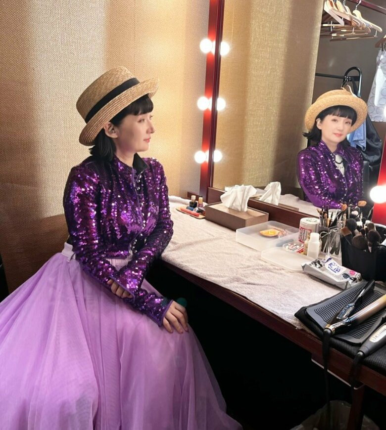 ライブ出演する前の楽屋にて