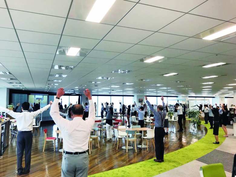 朝の体操の様子