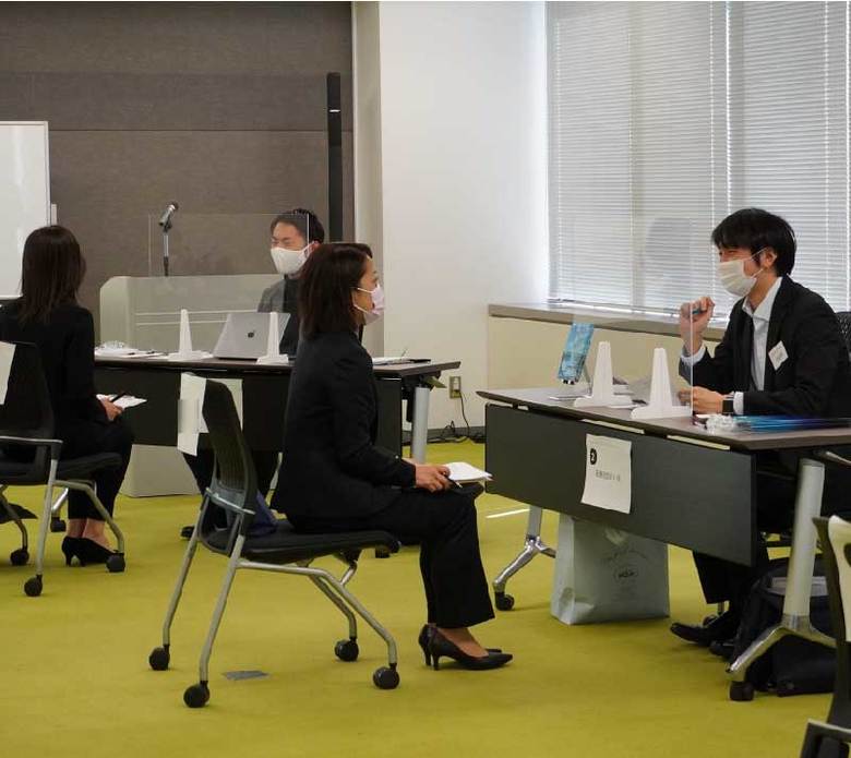 ワークアゲインキャリアスクールの企業とのミートアップイベントの様子（21年3月）