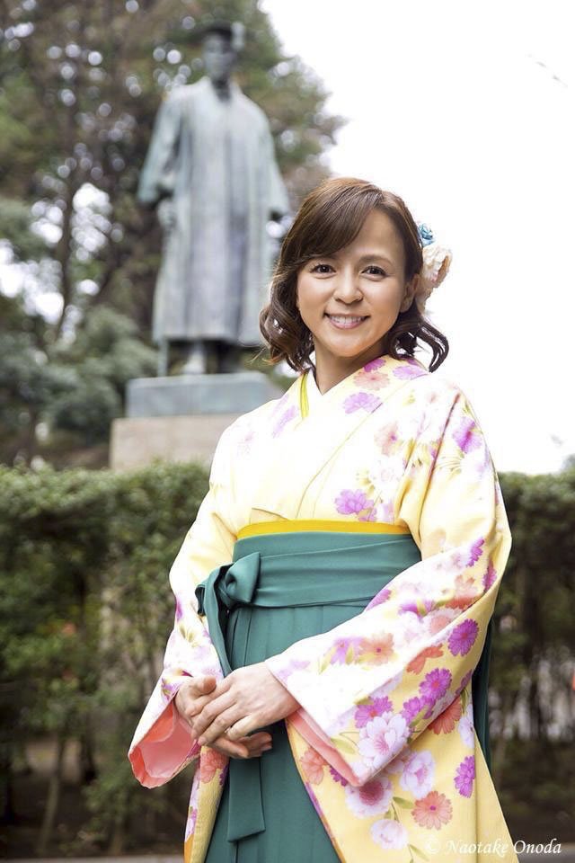 卒業式のときに大隈重信銅像前で