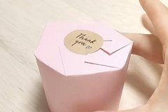 ギフトに最適！海外でバズった「高見えラッピング術」が話題「制作時間は90秒」