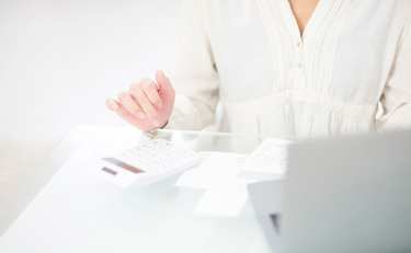 「モモ肉100g50円よ」鼻につく節約自慢を聞かされた人の意外な結末