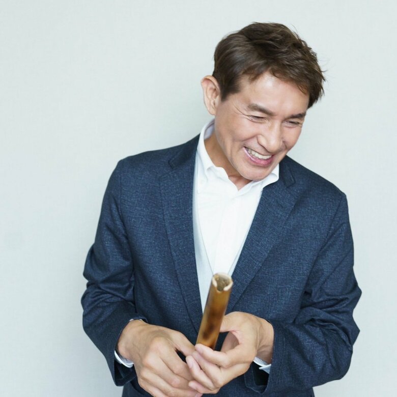 俳優のほか、ケーナ奏者としても活動する田中健さん