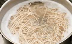 これが乾麺…!? “そば通も呻る本格そば”を家で簡単に再現！