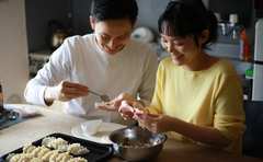 これぞ餃子の極み… 予約困難の名店が教えるレシピ「焼く前にゆでるの!?」