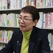 内海崎貴子教授