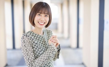 山﨑夕貴アナ「打ち上げで6時間涙を堪えた日も」入社1年目からレギュラー担当の舞台裏