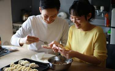 これぞ餃子の極み… 予約困難の名店が教えるレシピ「焼く前にゆでるの!?」