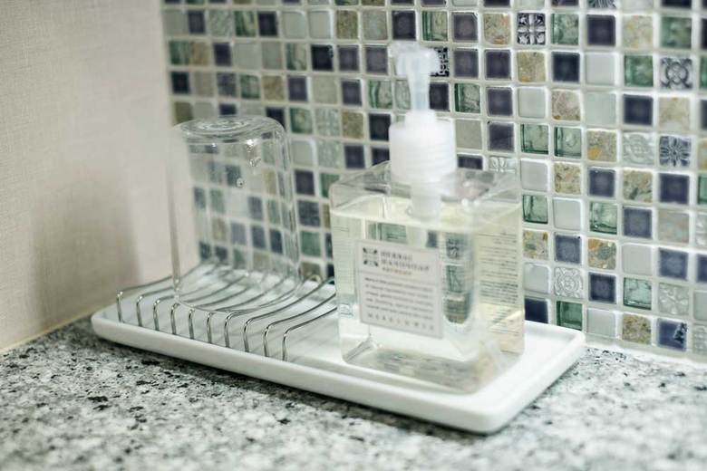 無印良品のステンレスソープディッシュ／白磁トレー