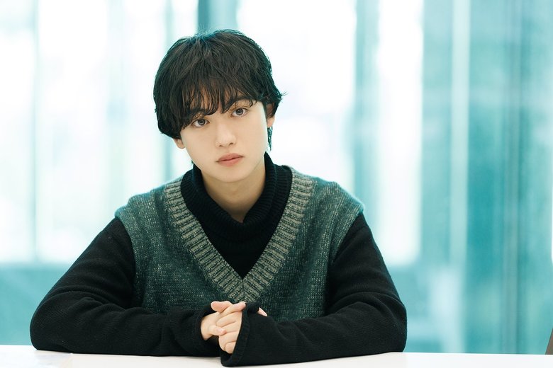 美少年という言葉がぴったりなクールな表情