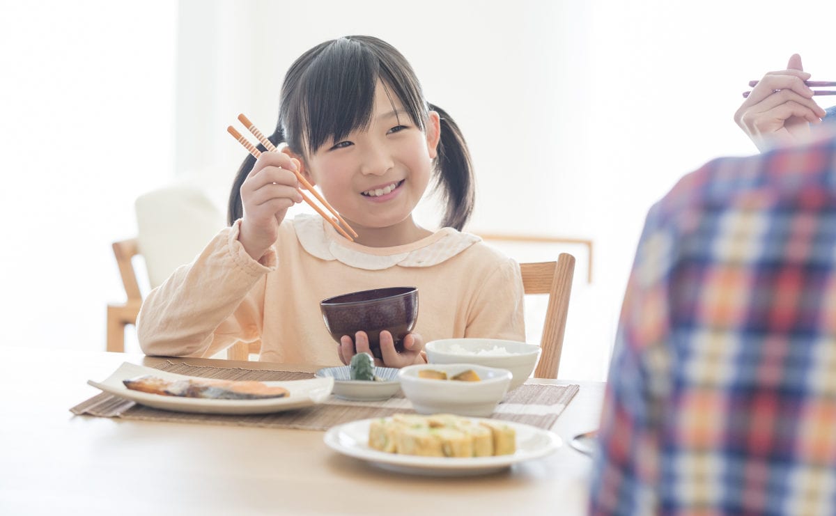 矯正用箸でかえって難航 子どもの 箸トレーニング ベストな方法は Chanto Web