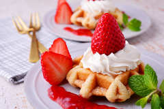 ローソンの人気＆おすすめスイーツ8選！カロリーや成分もチェック