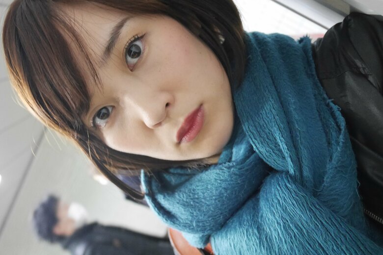 会社員時代の大木さん。慣れない仕事に奮闘するあまり、自発的に残業することもあり、日々疲れていたことが表情からもうかがえる