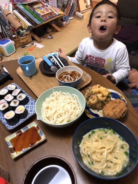 ▲僕が小さな反省や後悔を重ねている間にも、息子・晴太朗はたくさん食べて、大きくなっている。