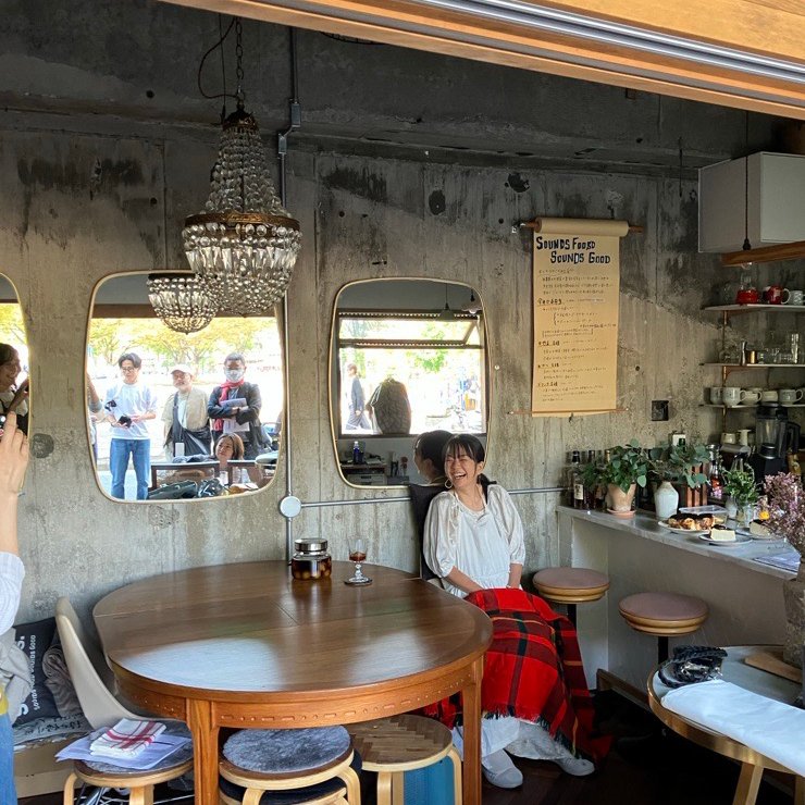 現在カフェは休業中。はらださんと友人たちが集う場所になっている