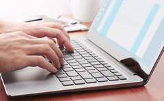 一斉メールにも返信が必要!?もはやビジネスメールの正解がわからない…