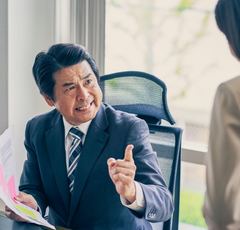 セクハラ・パワハラ被害での退職者増…問題の行為は？