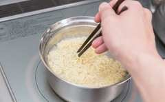 袋麺で作る満腹料理に石塚英彦さんも「まいうー!!」