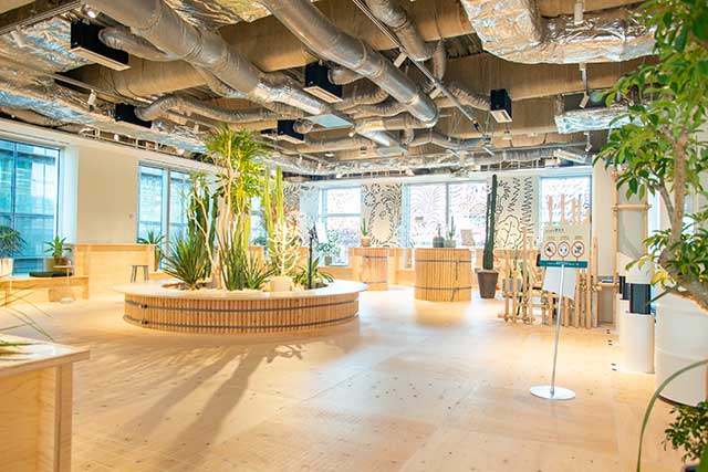 リセットスペース２のエントランス。「サボっていてもいいよ」というメッセージから、サボテンをモチーフに。