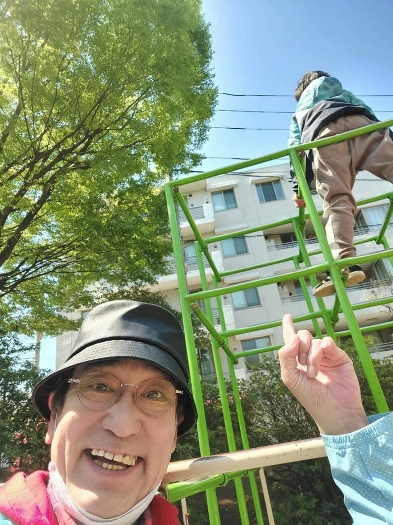 いまや「グランチャイ（孫）は4人。パークでトゥギャザー」