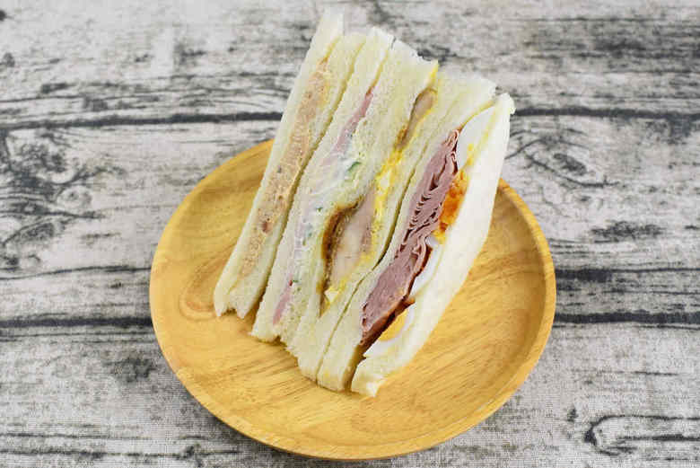 ファミマの人気サンドイッチオール★スターサンドの画像