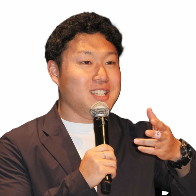 生い立ちを公表後は講演会でも活動