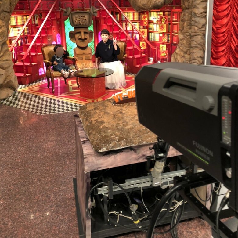 『なるみ・岡村の過ぎるTV』スタジオで