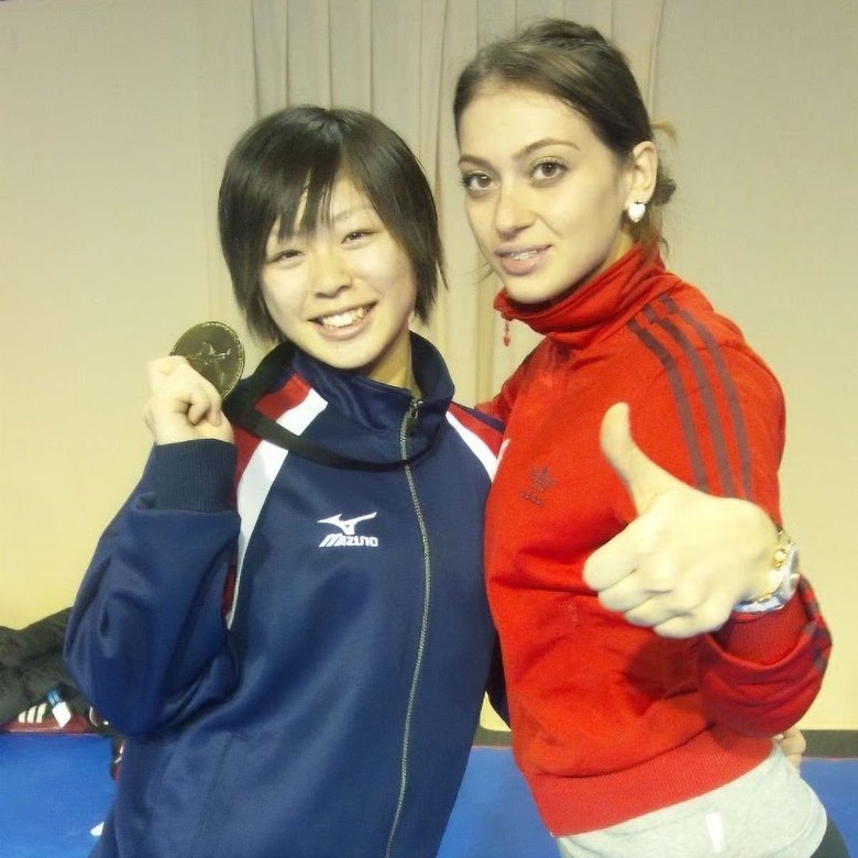 大学時代に出場した国際大会で海外選手と撮影