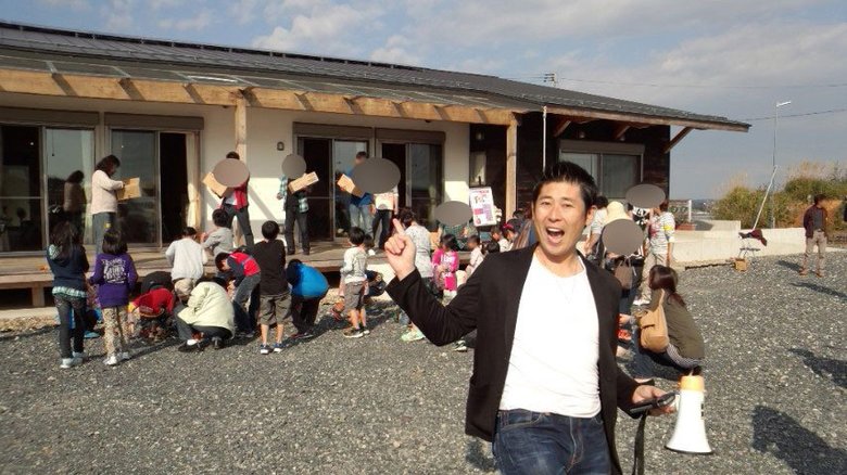 気仙沼のイベントを主催したマギー審司さん