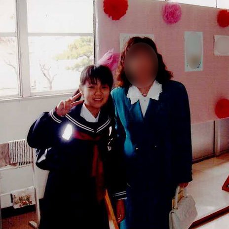 中学の入学式にて母と。ナルコレプシーを発症する前