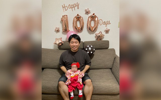 生後100日の赤ちゃんと木村さん