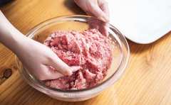 さんまさんも絶賛!?キャイ～ン・天野さんの“無敵ハンバーグ”