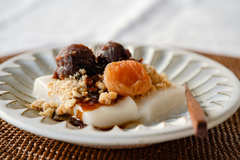 新しい趣味の合間に食べるおやつ、くるみとあんこのお餅