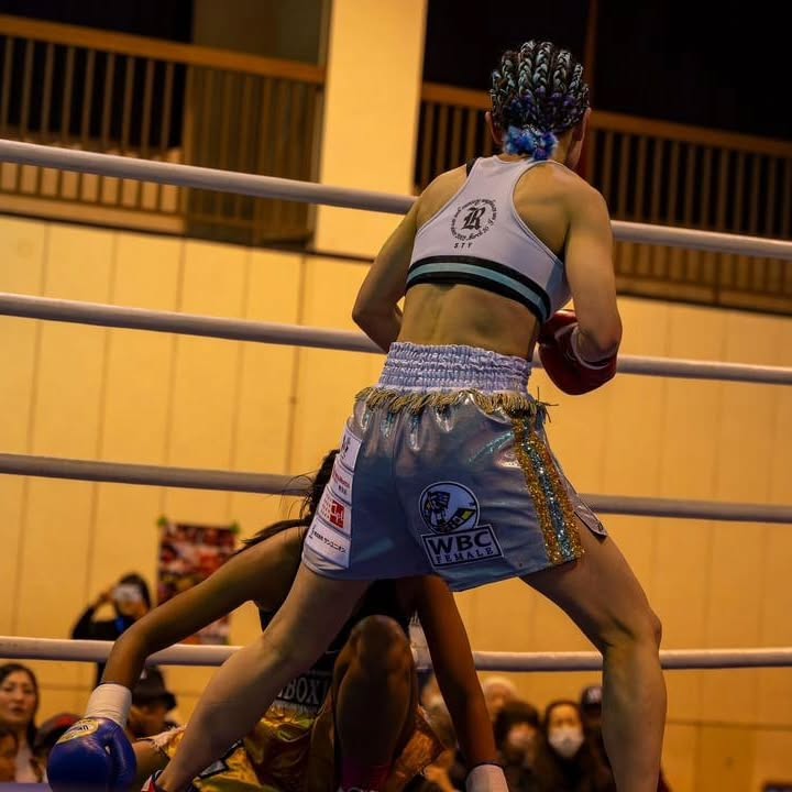 世界ランカー同士の試合で4ラウンドKOしたシーン