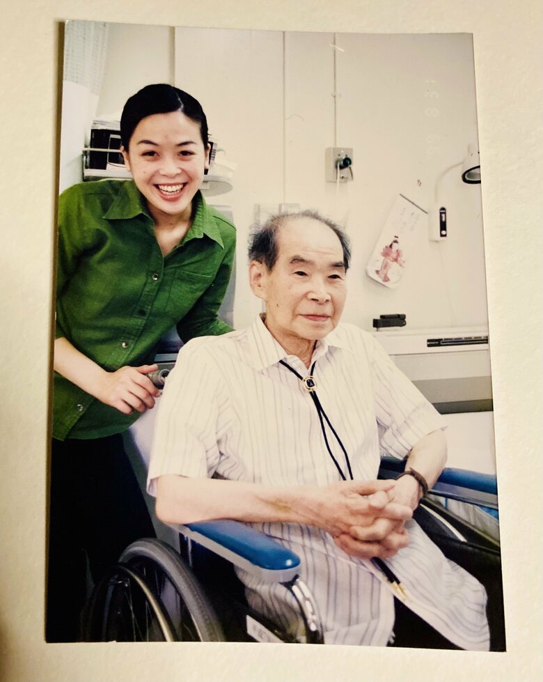 1999年、入院先の病室で、2代目神田山陽さんに入門・師事した京子さん