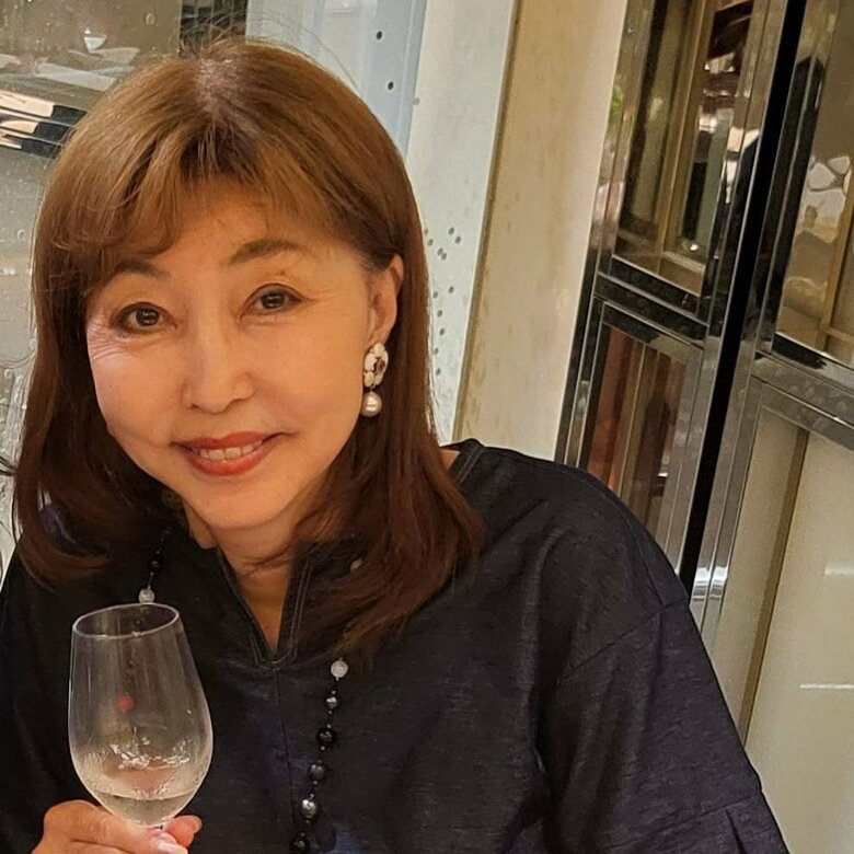 絶望的な人生経験を経てもなお、「自分は強運の持ち主」と語るポジティブな岡野さん