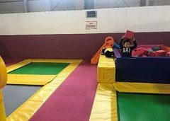 外遊びがつらい真冬に！トランポランドで親子一緒に汗をかこう♪