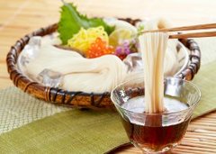 麺をゆでる前に入れる○○がポイント！ そうめんの美味しいゆで方