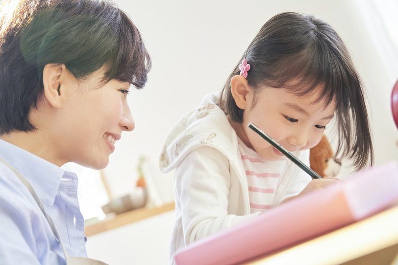 時短勤務で収入ダウン。子どもが小さい時期は欠勤がかさみ保育料で消えることも