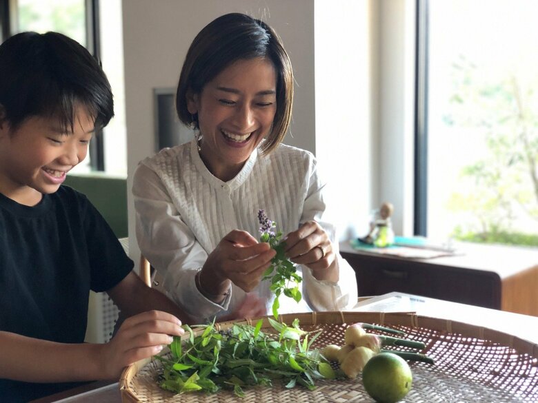 素敵な大橋さん親子の笑顔にあふれた一枚