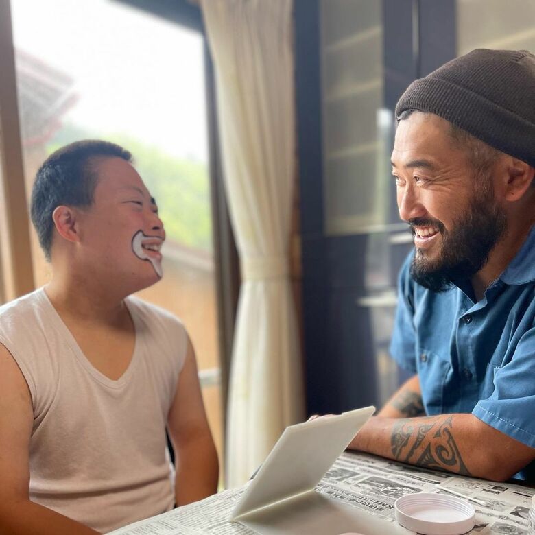 佐々木さん（左）と岡崎さん（右）