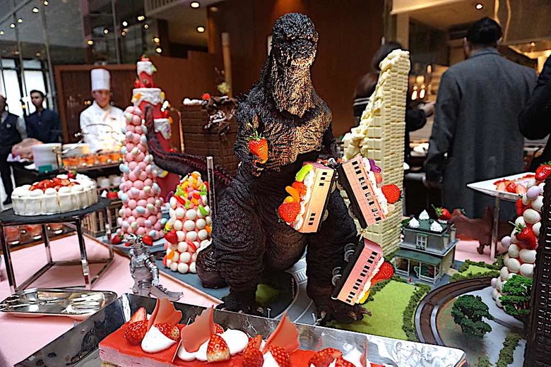 「イチ・ゴジラ」ランチブッフェ