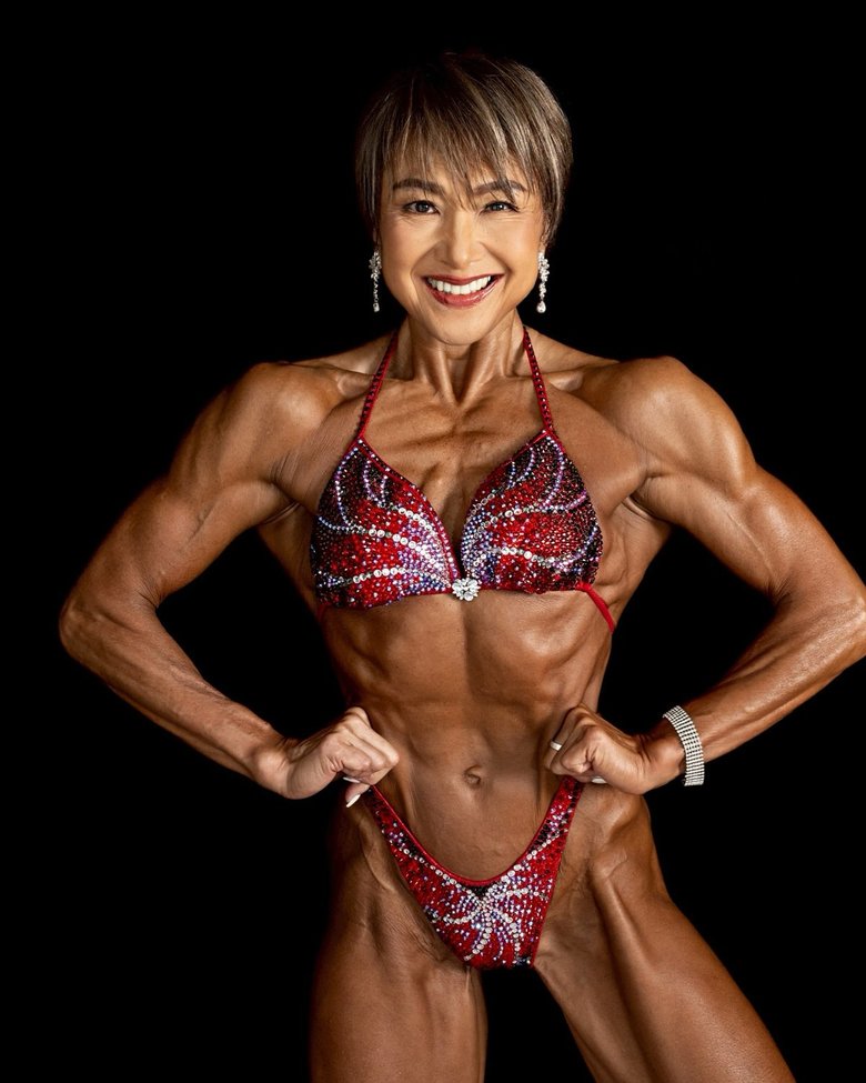 49歳から筋トレを始め、4カ月後に出場したボディビルの大会で優勝