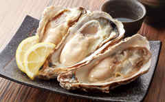 買う時のコツ、下処理の方法、万能ソース作り…夏も旬の「牡蠣」をとことん味わう！