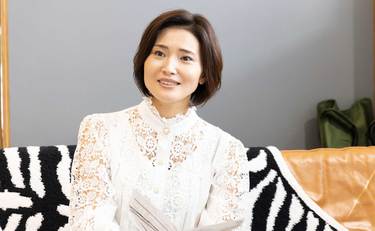 金子恵美はなぜ政治家に？「証券マンの父が36歳で村長になった幼少期」